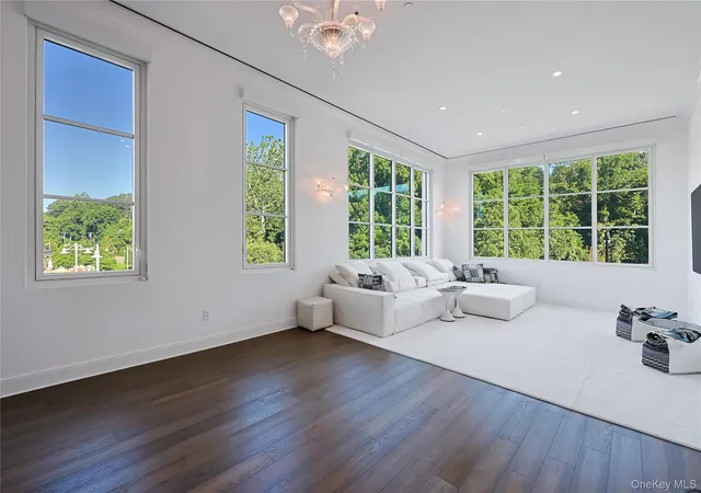 5th image of 100 Garvies Point Rd #1024, Glen Cove, NY 11542 | MLS# 1020744