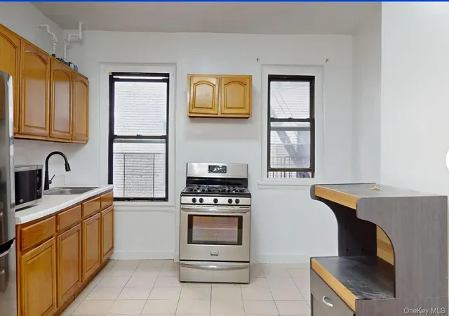 2nd image of 21-28 35, Astoria, NY 11105