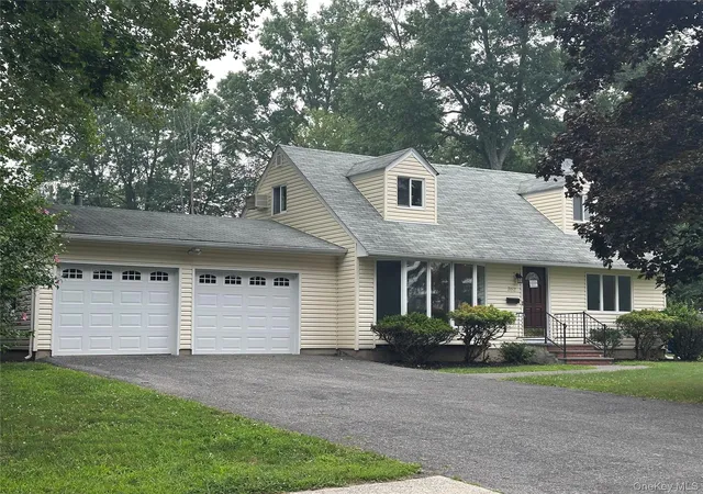 Photo 1 of Sale Pending at 382 Convent Rd, Orangetown, NY 10913 | MLS# 1020762 | Listing updated on 2026-08-18