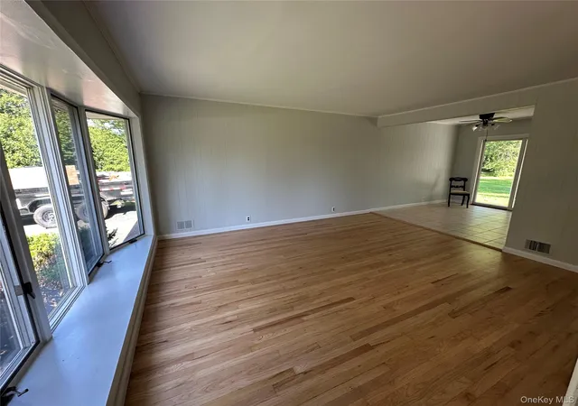 Photo 4 of Sale Pending at 382 Convent Rd, Orangetown, NY 10913 | MLS# 1020762 | Listing updated on 2026-08-18