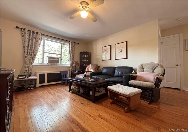 3rd image of 224-14 Hillside Ave, New York, NY 11427