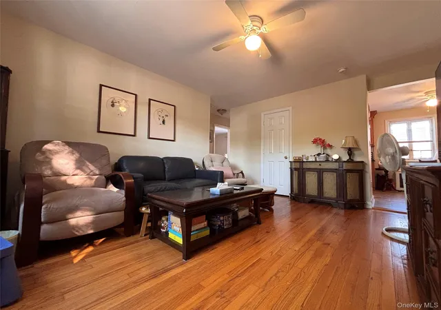 4th image of 224-14 Hillside Ave, New York, NY 11427