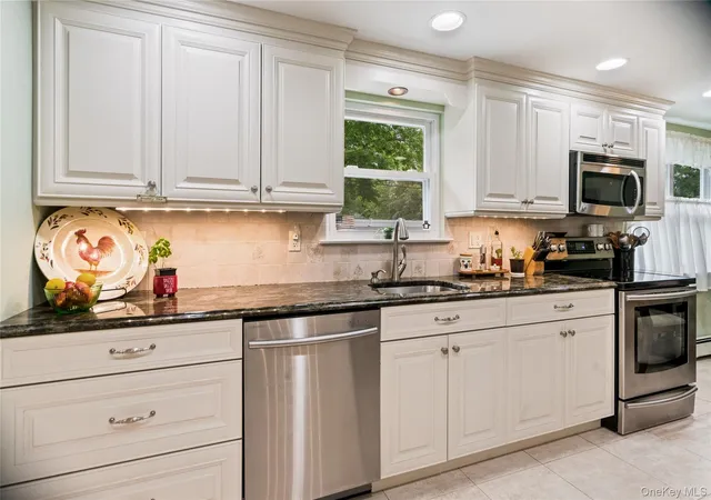 3rd image of 16 Bruce Dr, Brookhaven, NY 11720 | MLS# 1020777