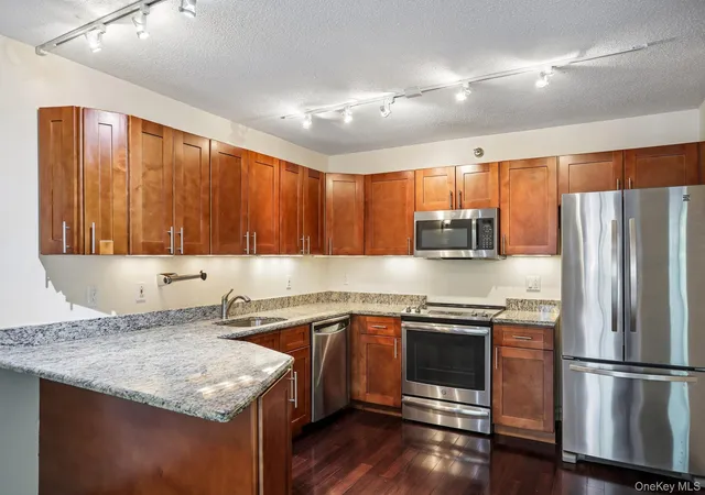 Homes for sale in White Plains, NY | 302 Church St #2J, White Plains, NY 10603 | MLS# 1020778