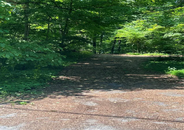 Photo 4 of Sale Pending at 25 Hornbeck Ridge, Poughkeepsie, NY 12603 | MLS# 1020779 | Listing updated on 2026-07-24
