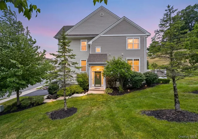 Homes for sale in New Windsor, NY | 2608 Hawthorn Wy, New Windsor, NY 12553 | MLS# 1020799