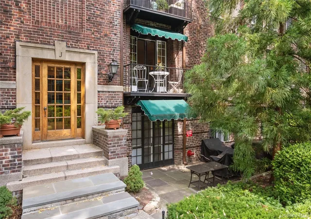 Homes for sale in White Plains, NY | 20 N Broadway #J245, White Plains, NY 10601 | MLS# 1020809