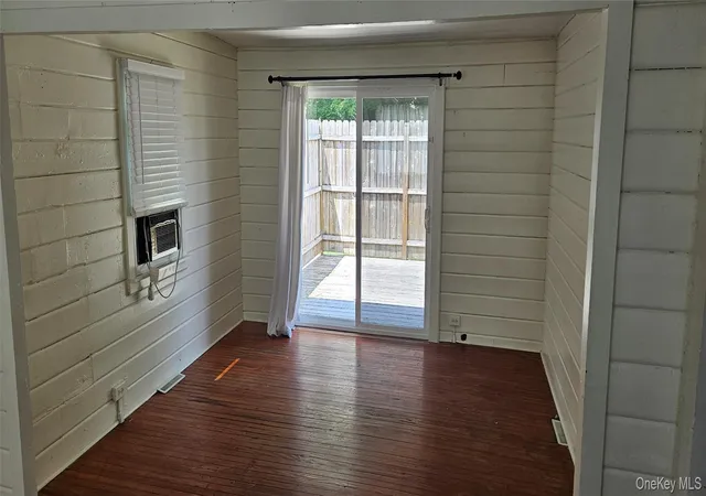 Photo 2 of Single family home for sale at 11 Chestnut St, Newburgh, NY 12550 | MLS# 1020821 | Listing updated on 2026-09-16