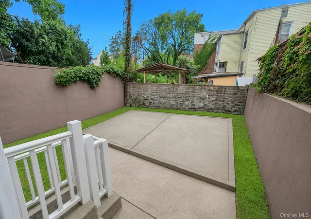 Photo 3 of House for sale at 330 E 198th Street, New York, NY 10458 | MLS# 1020822 | Listing updated on 2026-08-06