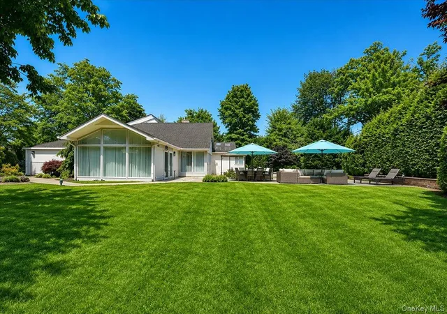 41st image of 345 Heather Ln, Hempstead, NY 11557 | MLS# 1020832