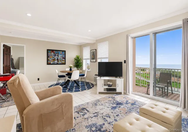 Homes for sale in Long Beach, NY | 2 Richmond Rd #4BB, Long Beach, NY 11561 | MLS# 1020865