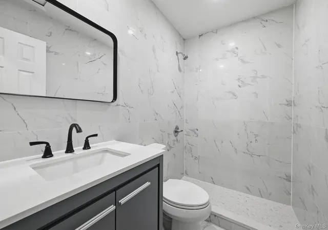 5th image of 9 Harmony Ln, Glen Cove, NY 11542 | MLS# 1020891