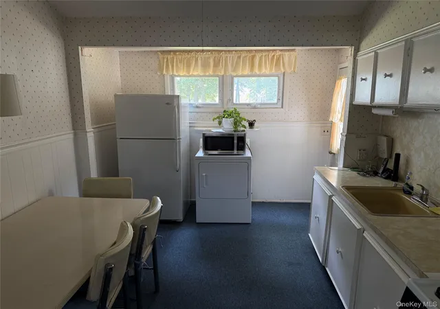 Photo 2 of Sale Pending at 4 Sachs St, Bay Shore, NY 11706 | MLS# 1020893 | Listing updated on 2026-08-18