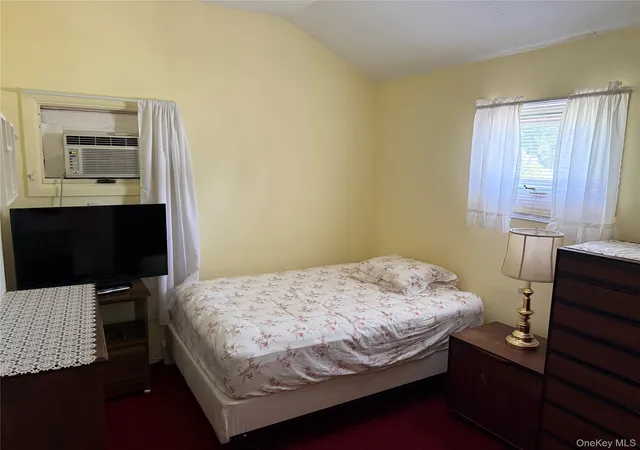Photo 3 of Sale Pending at 4 Sachs St, Bay Shore, NY 11706 | MLS# 1020893 | Listing updated on 2026-08-18