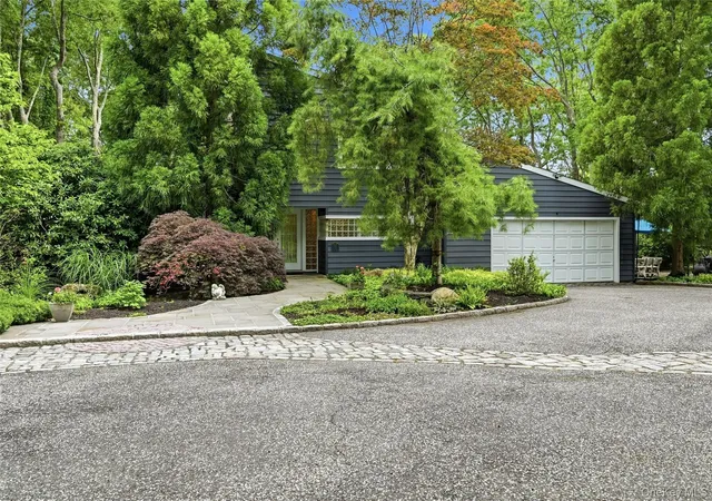 Photo 1 of Single family home for sale at 18 Nicole Ct, Brookhaven, NY 11949 | MLS# 1020918 | Listing updated on 2026-10-01