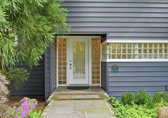Photo 2 of Single family home for sale at 18 Nicole Ct, Brookhaven, NY 11949 | MLS# 1020918 | Listing updated on 2026-10-01