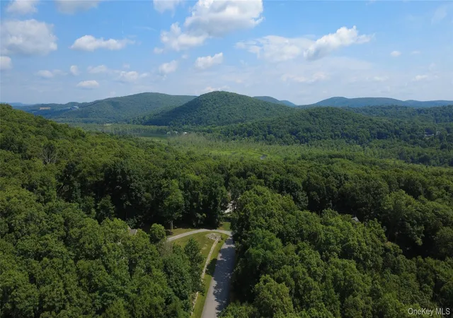 2nd image of 36 Sylvia Barlow Wy, Southeast, NY 10509 | MLS# 1020928