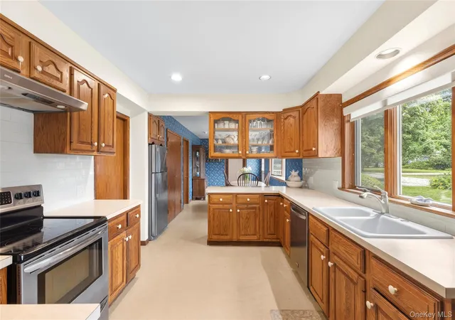Homes for sale in Southold, NY | 2725 Skunk Ln, Southold, NY 11935 | MLS# 1020932