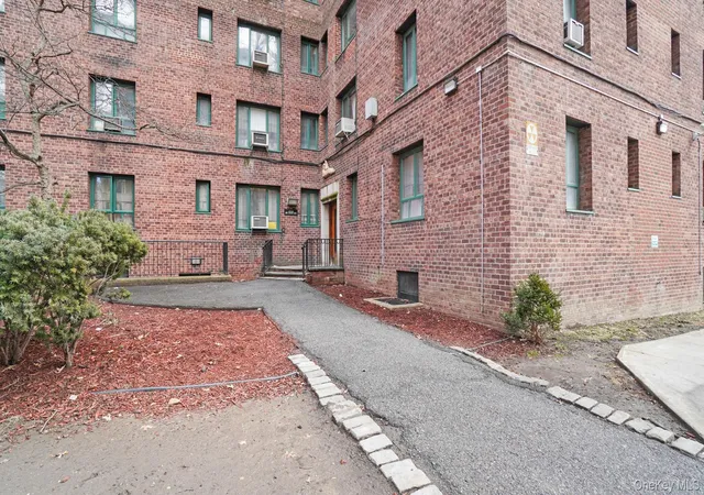 2nd image of 2049 Mcgraw Ave #2C, New York, NY 10462 | MLS# 1020933