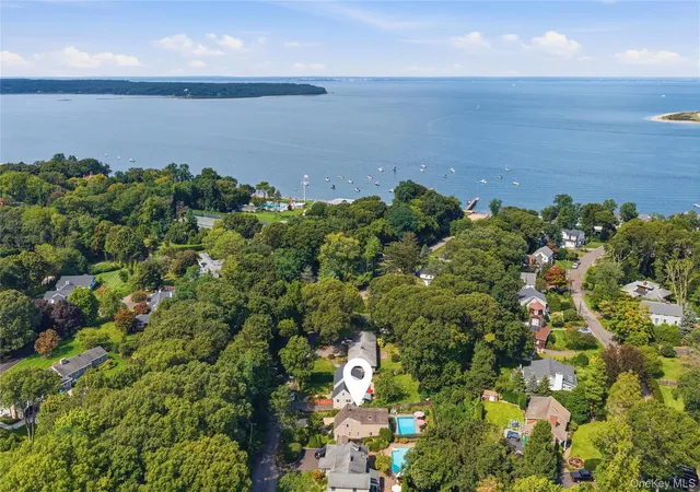 Photo 1 of Sale Pending at 158 Bay Rd, Huntington, NY 11743 | MLS# 1020934 | Listing updated on 2026-09-30