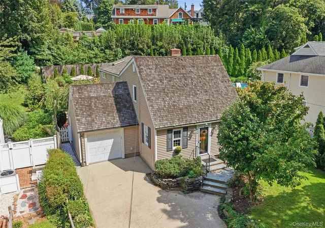 Photo 2 of Sale Pending at 158 Bay Rd, Huntington, NY 11743 | MLS# 1020934 | Listing updated on 2026-09-30