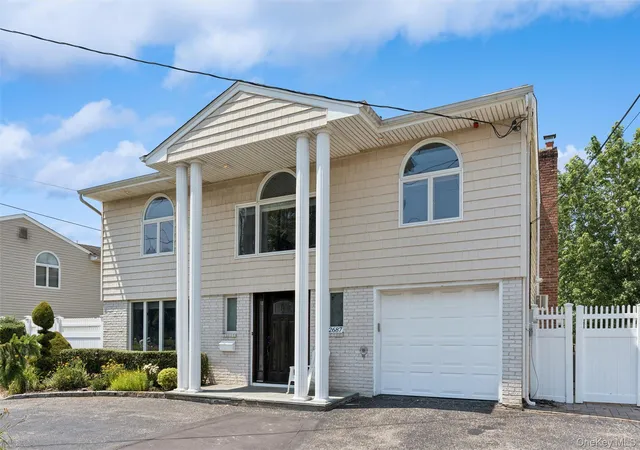 Photo 2 of Sale Pending at 2687 Karen St, Hempstead, NY 11710 | MLS# 1020943 | Listing updated on 2026-08-04