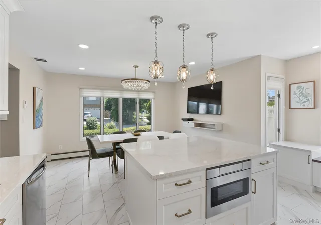 Photo 4 of Sale Pending at 2687 Karen St, Hempstead, NY 11710 | MLS# 1020943 | Listing updated on 2026-08-04