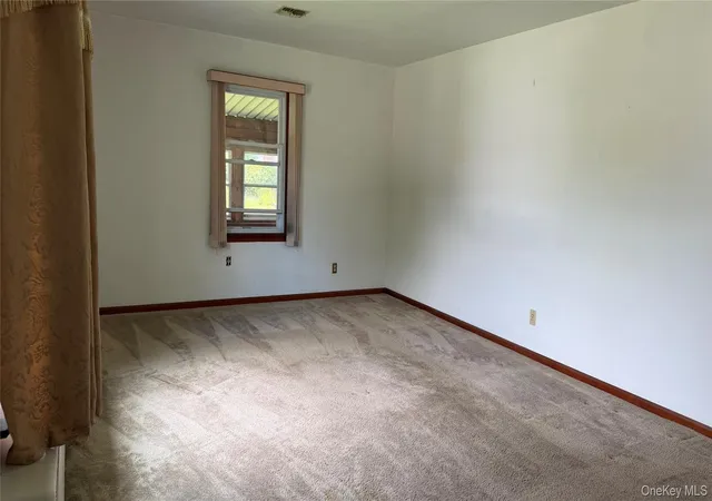 3rd image of 5 Trabucco Pl, Wappinger, NY 12590 | MLS# 1020946