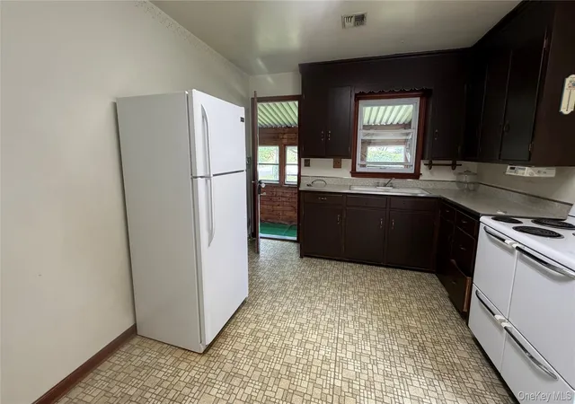 5th image of 5 Trabucco Pl, Wappinger, NY 12590 | MLS# 1020946