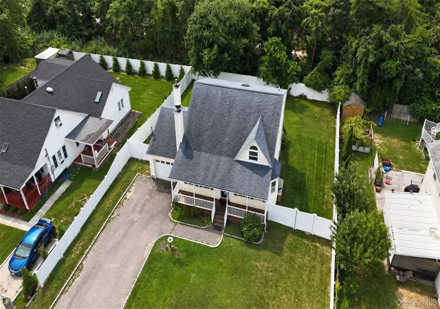 Photo 3 of Single family home for sale at 62 Lombardy Dr, Brookhaven, NY 11967 | MLS# 1020948 | Listing updated on 2026-08-29