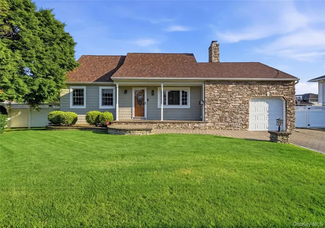 Photo 1 of Sale Pending at 364 Boundary Ave, Oyster Bay, NY 11758 | MLS# 1020957 | Listing updated on 2026-08-07