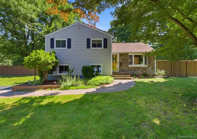 Homes for sale in Clarkstown, NY | 9 Homestead Ln, Clarkstown, NY 10956 | MLS# 1020980