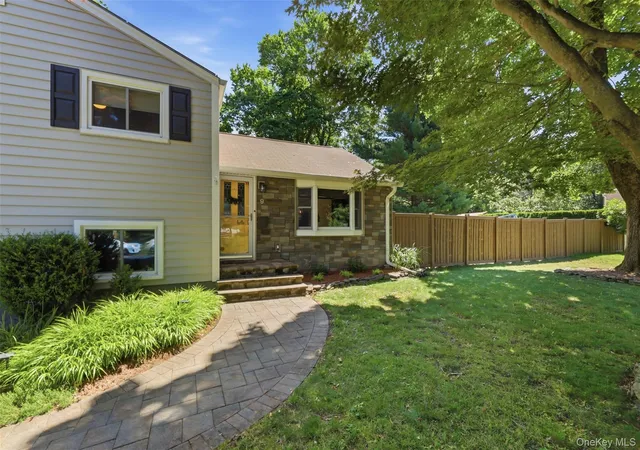 Homes for sale in Clarkstown, NY | 9 Homestead Ln, Clarkstown, NY 10956 | MLS# 1020980