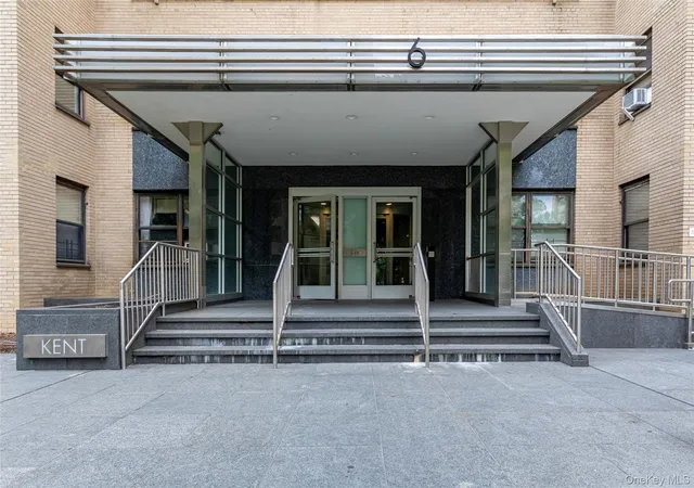 3rd image of Fordham Hill Oval Apartments, New York, NY 10468
