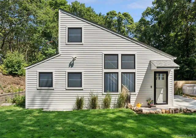 1st image of 356 Oakleigh Ave #38, Riverhead, NY 11933 | MLS# 1021030