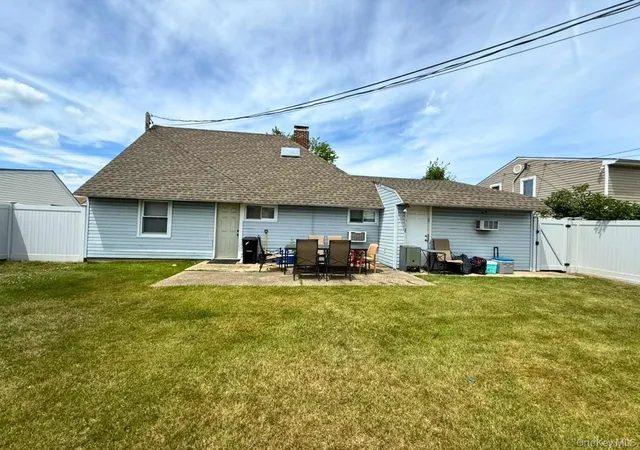2nd image of 44 Mallard Rd, Hempstead, NY 11756 | MLS# 1021038