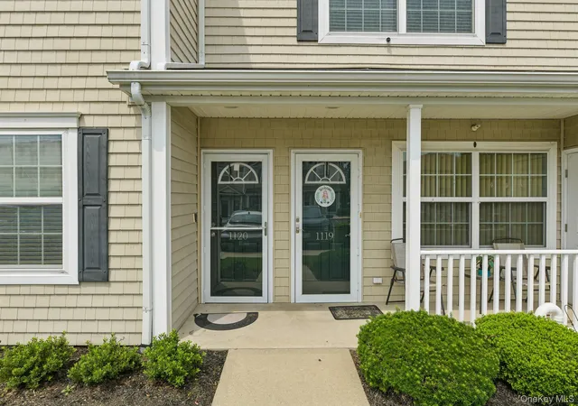 Condo for sale at 1120 Willow Ln, Valley Stream, NY 11580 | MLS# 1021041