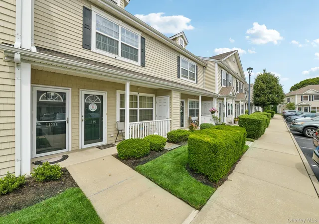 Photo 23 of Condo for sale at 1120 Willow Ln, Valley Stream, NY 11580 | MLS# 1021041 | Listing updated on 2026-10-01