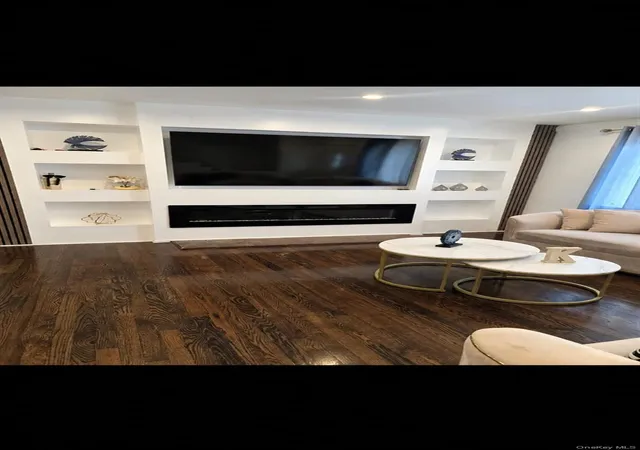 Photo 3 of Single family home for sale at 104 Hayward St, Yonkers, NY 10704 | MLS# 1021042 | Listing updated on 2026-08-08