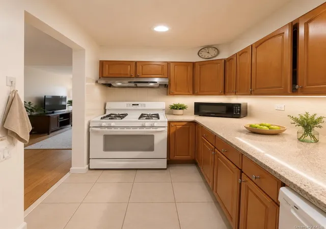 4th image of 14470 41St Ave, New York, NY 11355