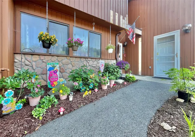 Photo 3 of Sale Pending at 212 Falcon Ct, Poughkeepsie (town), NY 12603 | MLS# 1021056 | Listing updated on 2026-08-31