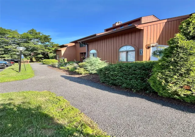 Photo 3 of Sale Pending at 212 Falcon Ct, Poughkeepsie (town), NY 12603 | MLS# 1021056 | Listing updated on 2026-08-31