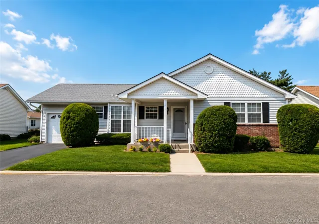 1st image of 7 Daria Dr, Islip, NY 11769 | MLS# 1021064