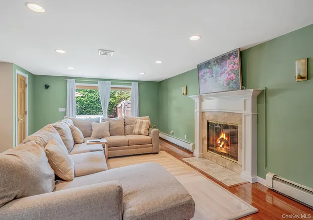 3rd image of 108 Keswick Dr, Islip, NY 11730 | MLS# 1021094