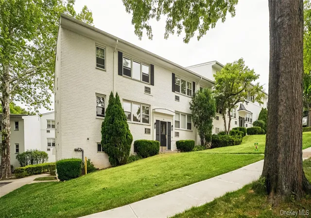 2nd image of 90 Avon Cir #D, Rye Town, NY 10573 | MLS# 1021112