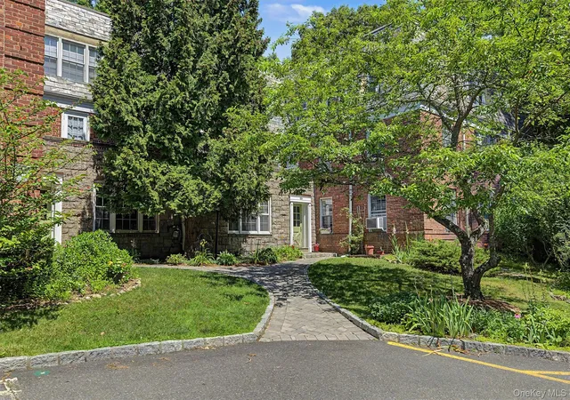 Homes for sale in Greenburgh, NY | 104 Pinewood Rd #3C, Greenburgh, NY 10530 | MLS# 1021119