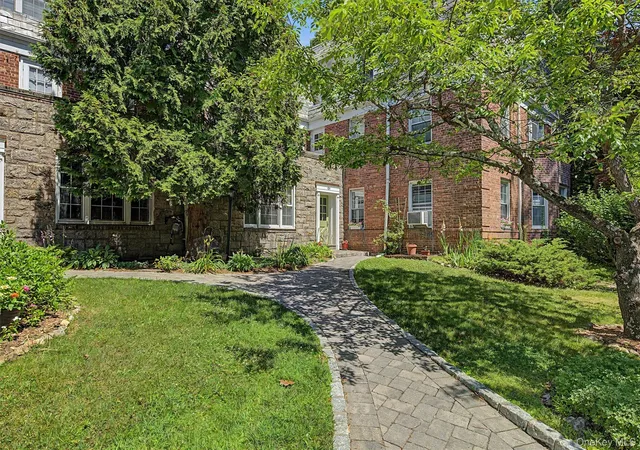 Homes for sale in Greenburgh, NY | 104 Pinewood Rd #3C, Greenburgh, NY 10530 | MLS# 1021119