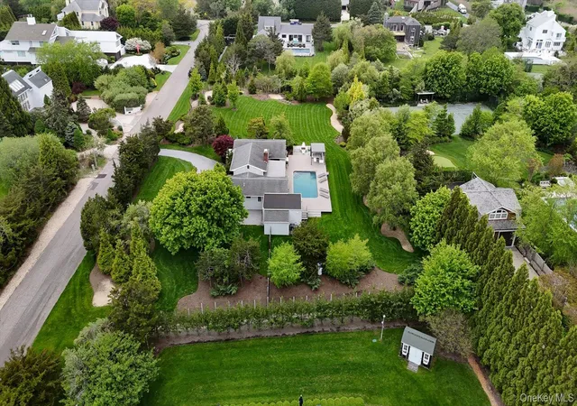 1st image of 4 Stillwaters Ln, Southampton, NY 11978 | MLS# 1021125