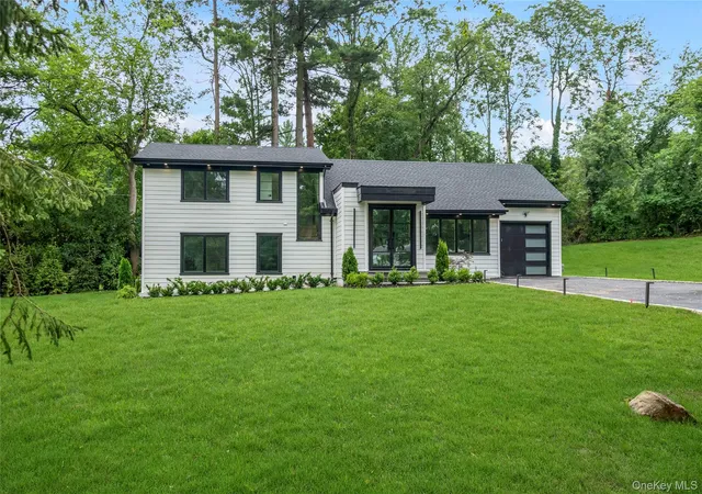 Photo 1 of Single family home for sale at 28 Red Brk Rd, North Hempstead, NY 11024 | MLS# 1021145 | Listing updated on 2026-08-30