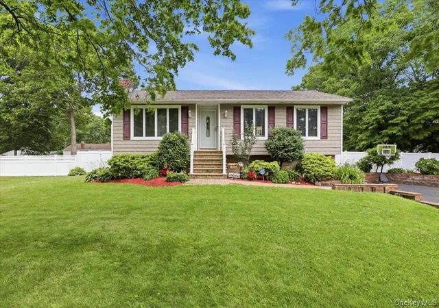 Photo 1 of Sale Pending at 105 Greenhaven Dr, Brookhaven, NY 11776 | MLS# 1021156 | Listing updated on 2026-07-28